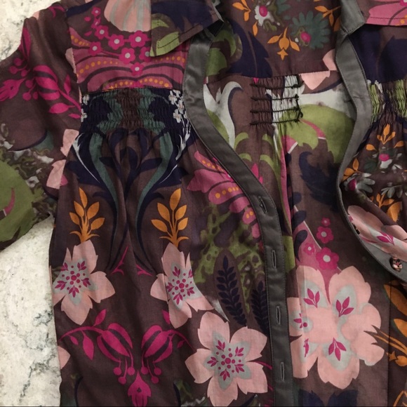 St-Martin’s floral button down Shirt - Picture 4 of 8